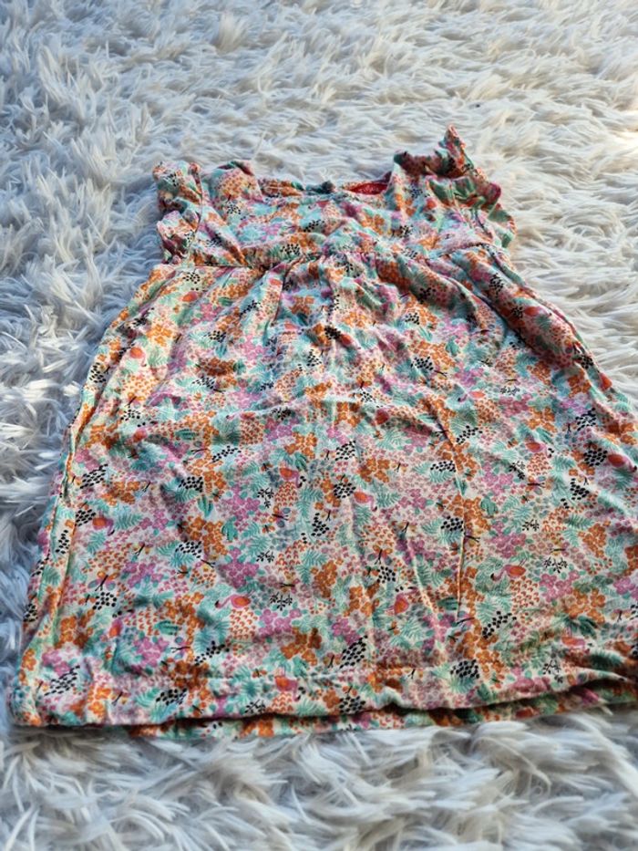 Robe fleurie - photo numéro 2