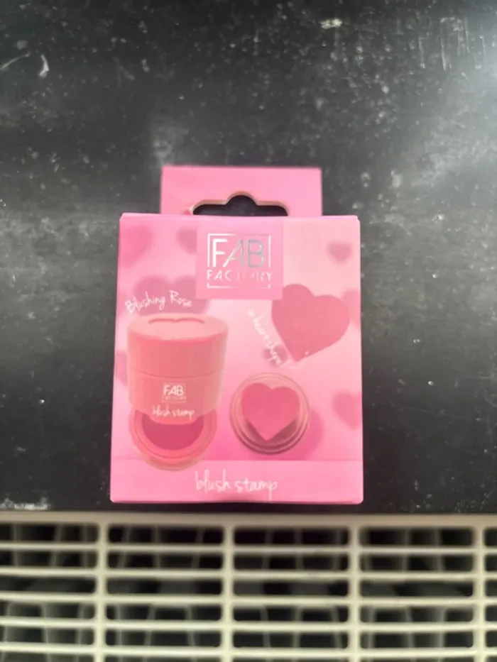 Tampon blush cœur neuf
