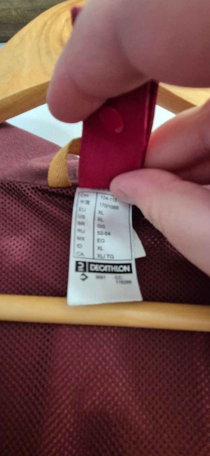 Veste coupe vent a capuche - photo numéro 4