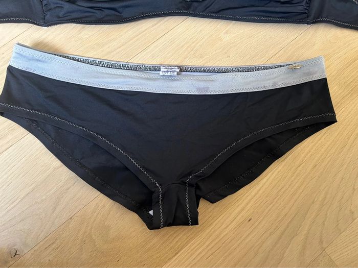 Maillot de bain 2 pièces bandeau noir et argenté - photo numéro 4