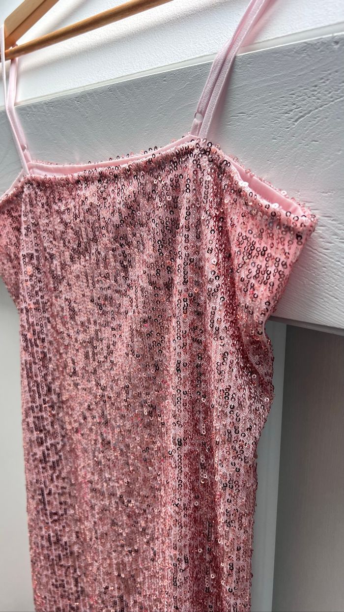 Robe courte sequins roses - photo numéro 6