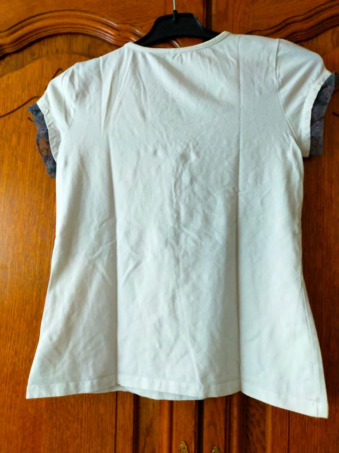 Tee shirt+jupe courte - photo numéro 3