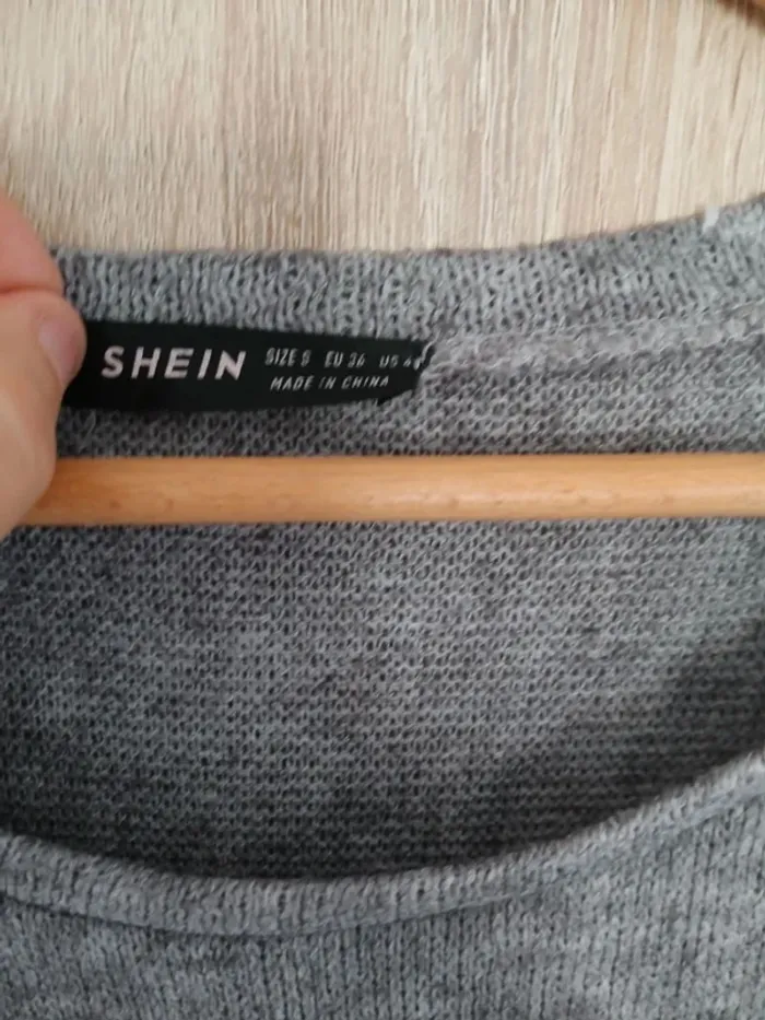 Pull gris manches dentelles shein S - photo numéro 3