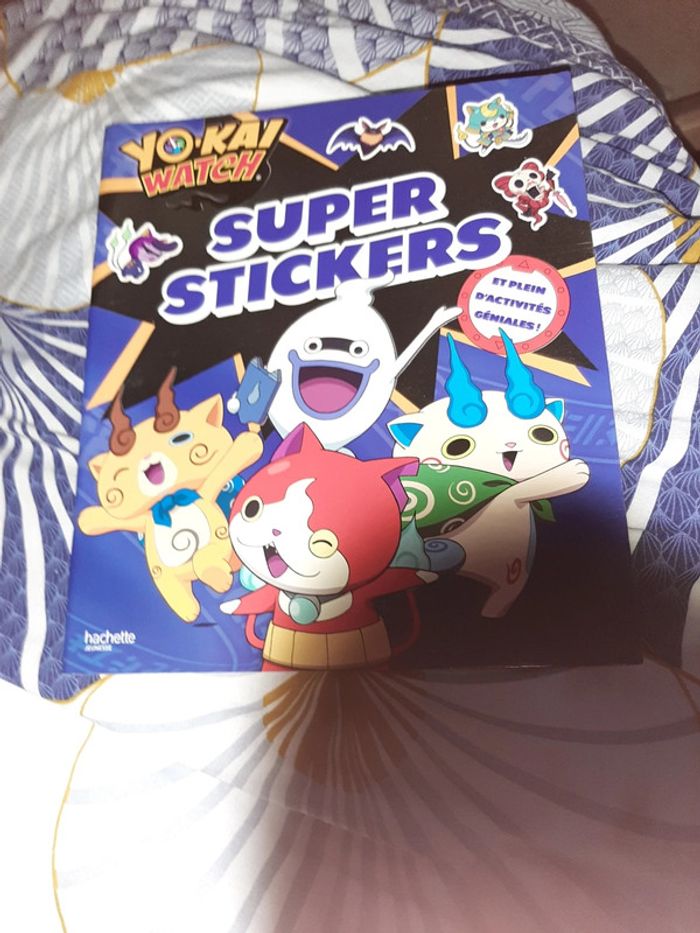 Livre d'activité yo-kai watch