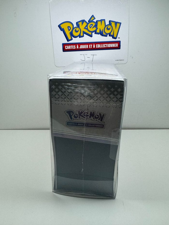 ETB ev8,5 évolution prismatique - Pokémon, neuve avec protection souple - photo numéro 3