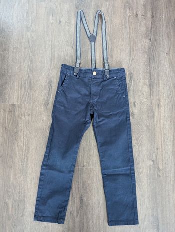 Pantalon à bretelles