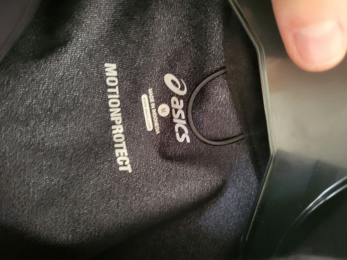 Veste coupe-vent neuve asics - photo numéro 6