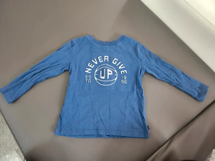 Lot quatre hauts manches longues polos t-shirts garçon okaidi 3 ans - photo numéro 7