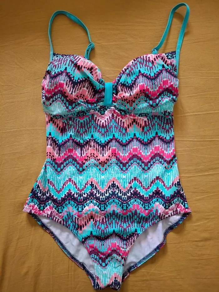 Maillot de bain une pièce femme Taille 1 neuf