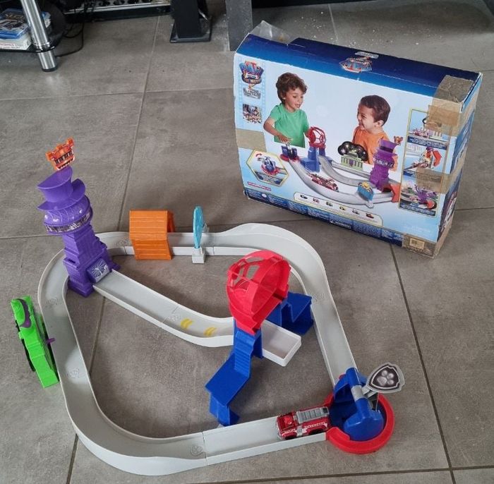 Circuit pat patrouille total city rescue set