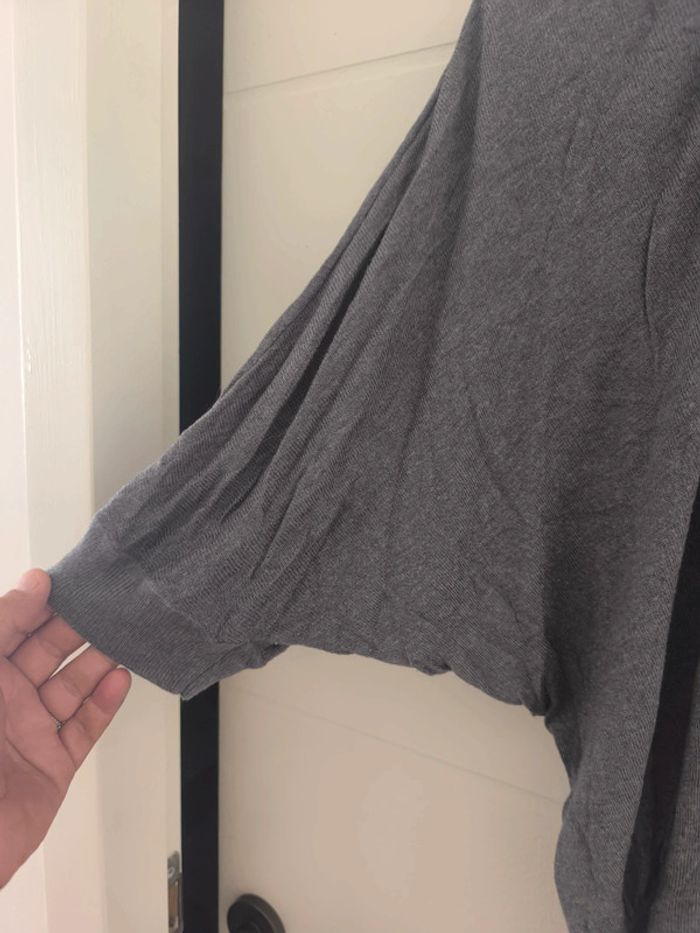Pull gris - photo numéro 4