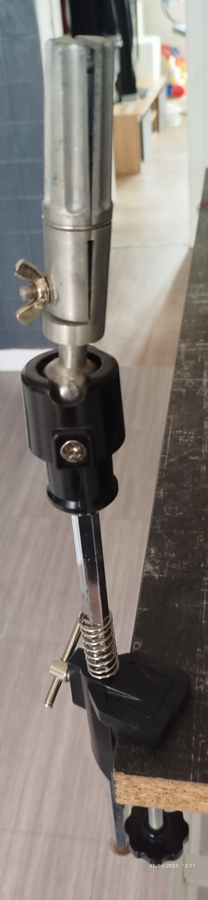 Étau pour tête malléable