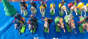 Lot de 31 Chevaliers cavaliers Britains