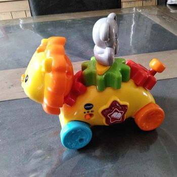 P’tit lion à engrenages magiques V Tech