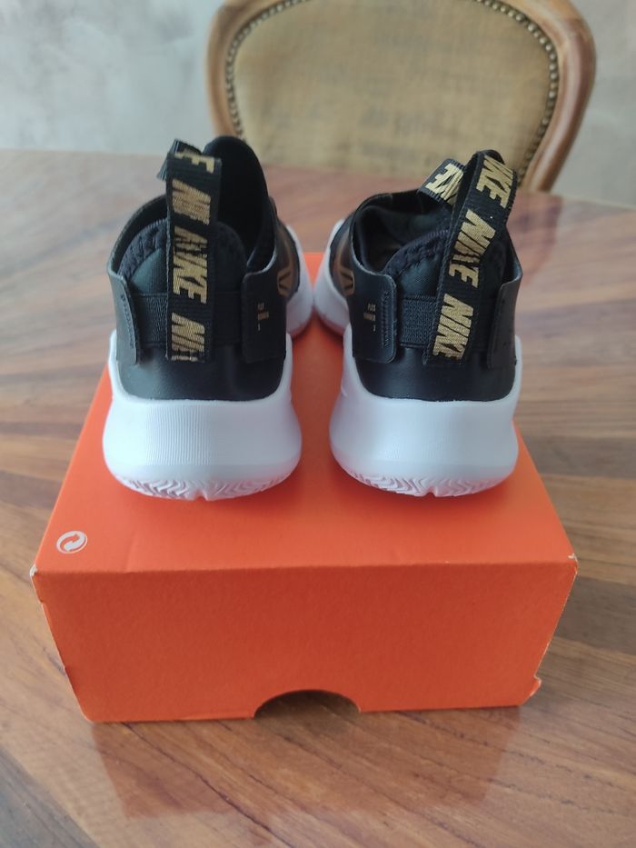 Baskets Nike flex runner T 29.5 - photo numéro 5
