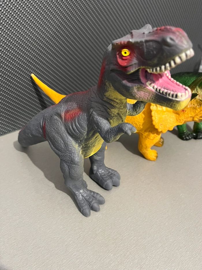 Lot dinosaures - photo numéro 5