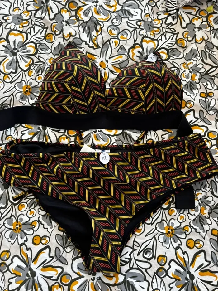 Maillot de bain taille XL neuf avec étiquette - photo numéro 2
