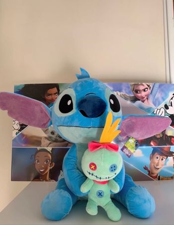 Grande peluche 50 cm Stitch avec doudou Scrump
