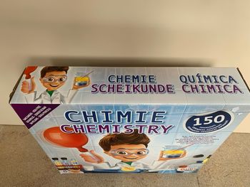 Jeu scientifique de chimie 