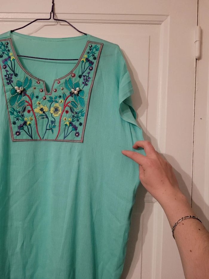 T shirt léger vert clair a strass - photo numéro 10