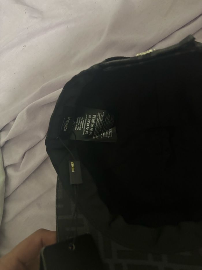 Casquette Fendi - photo numéro 5