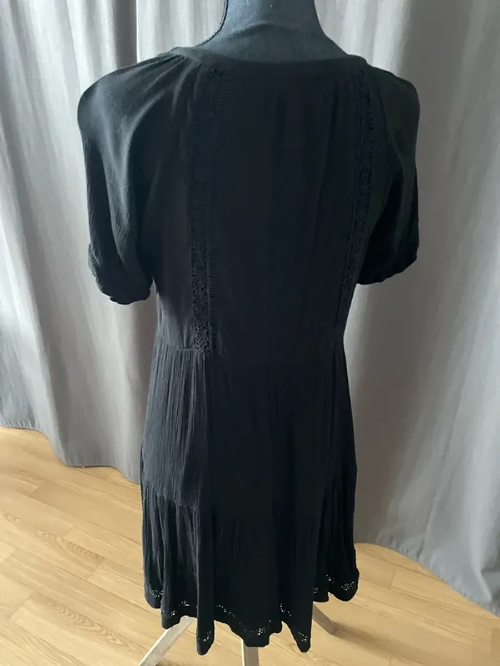 Robe noire - photo numéro 6