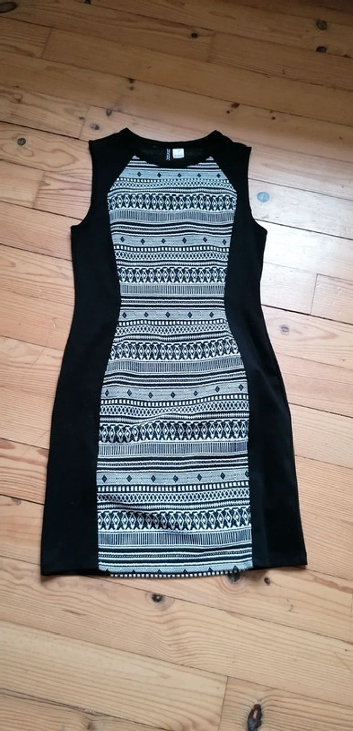 Robe manches courtes