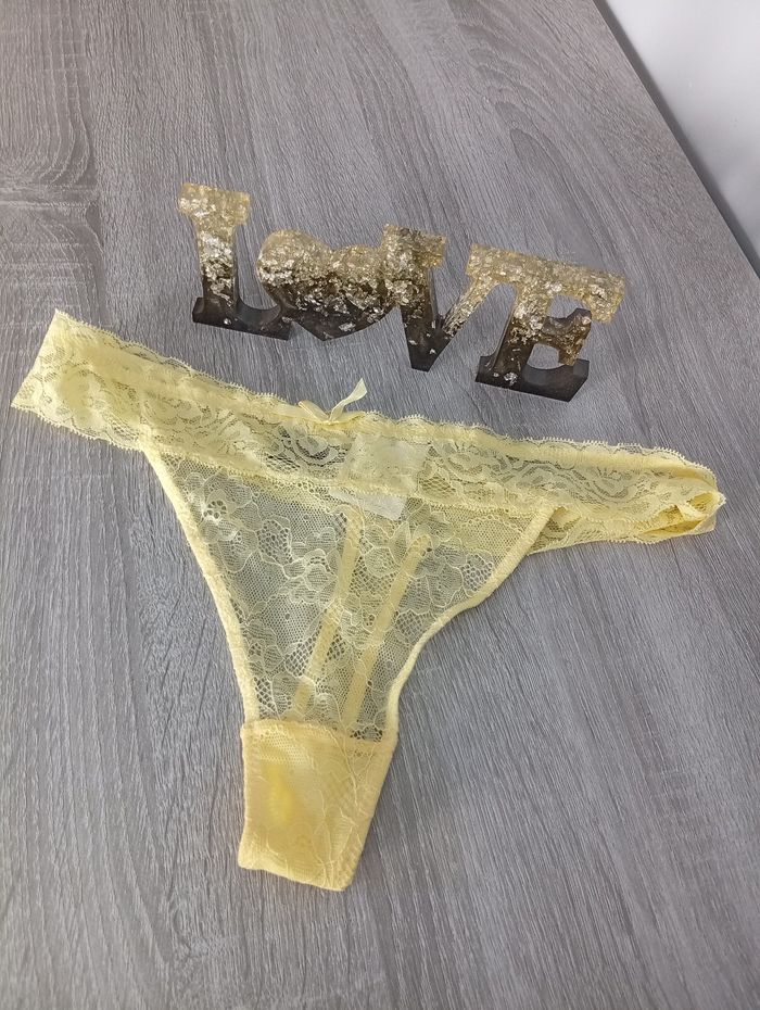 Jolie culotte string dentelle
