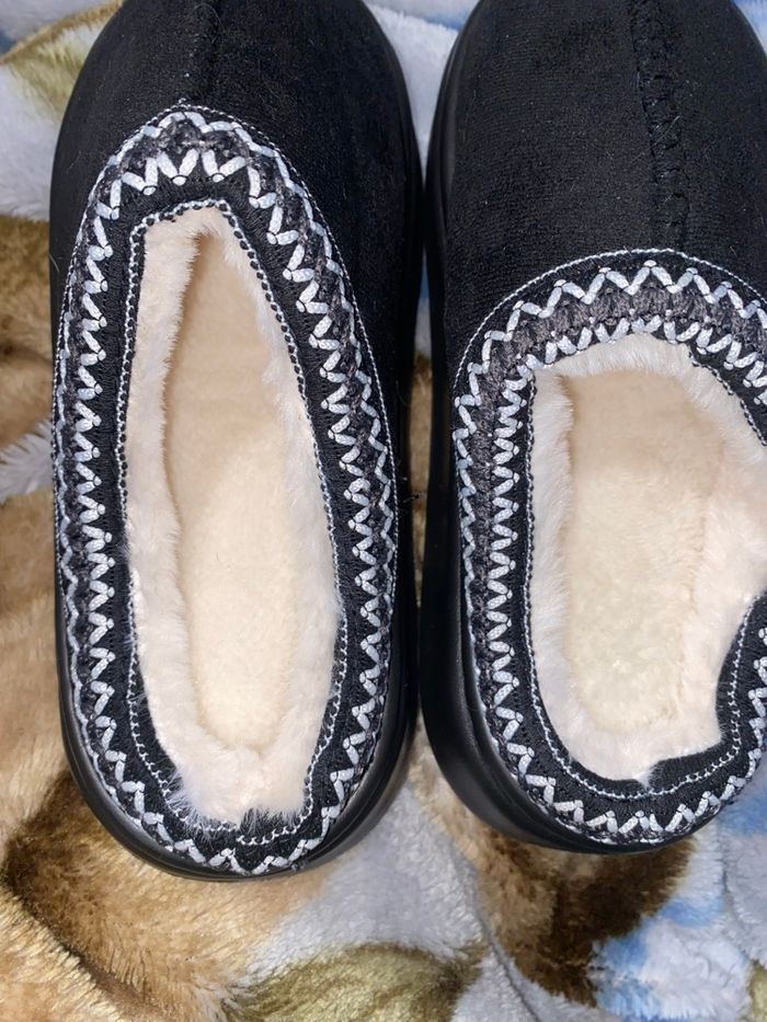 Chaussons noir type UGG taille 38-39 - photo numéro 8