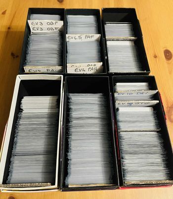 🌈 Enorme Lot de 1000 Cartes Pokémon Reverses ou Holo – Français – Officielles – Excellent état 🃏