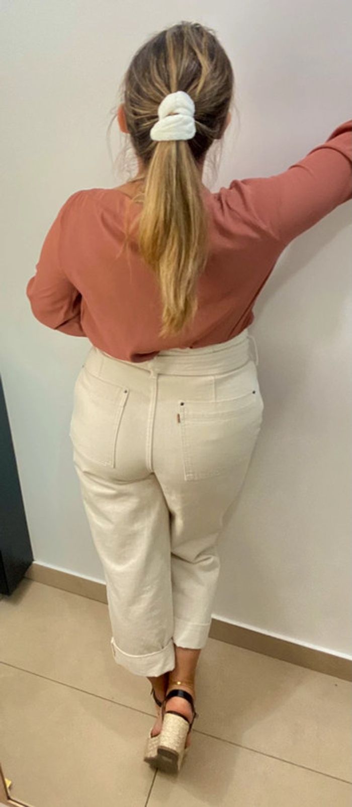 Blouse Fluide Col V Avec Broderie Taille M - photo numéro 8