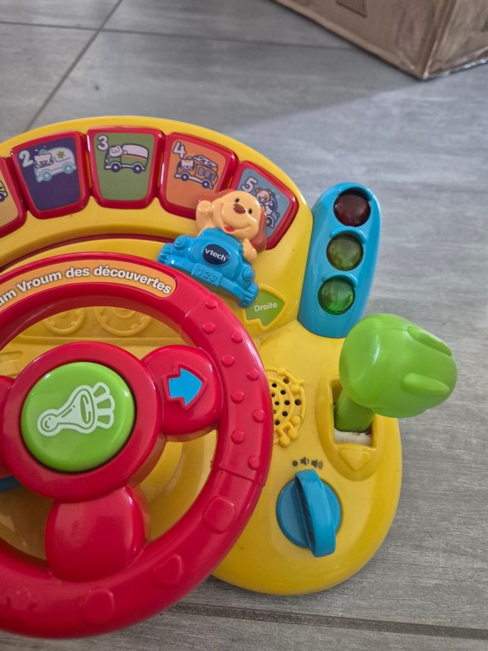 Vroum vroum des découvertes de VTech - photo numéro 3