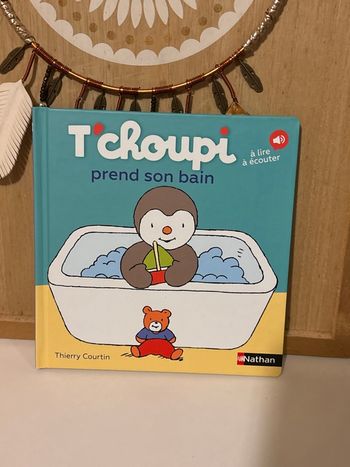 Tchoupi prend son bain 