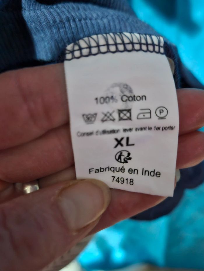 T-shirt marine - photo numéro 5