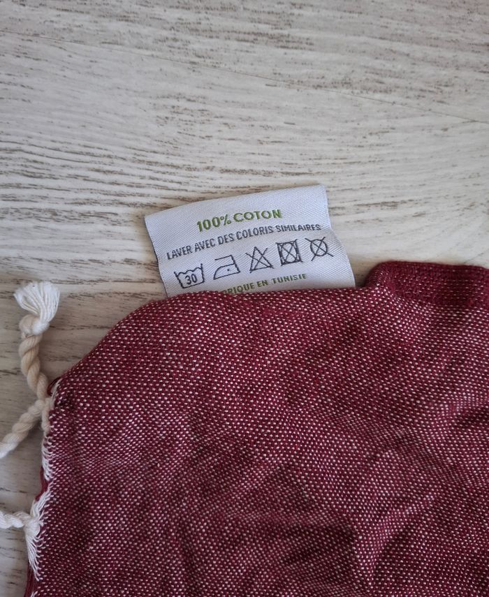 Fouta de plage/bain rouge bordeaux/blanc - Neuve - photo numéro 3