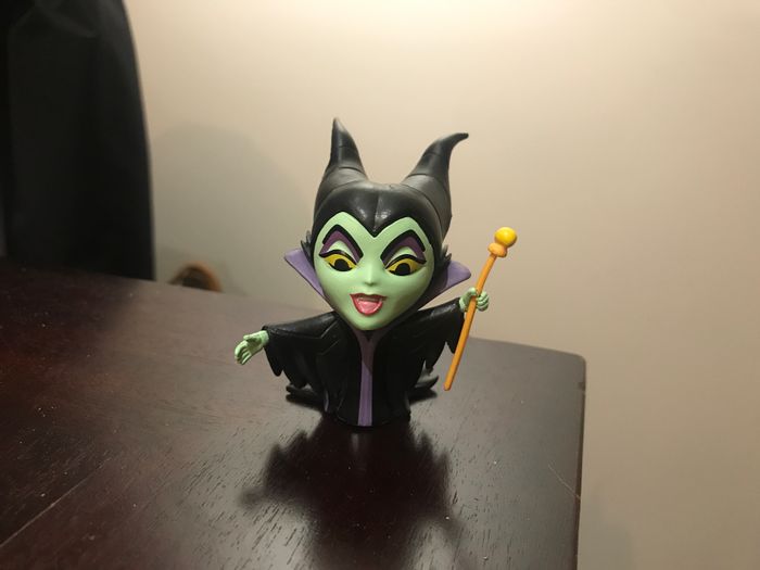 Figurine maléfique princesse aurore belle au bois dormant