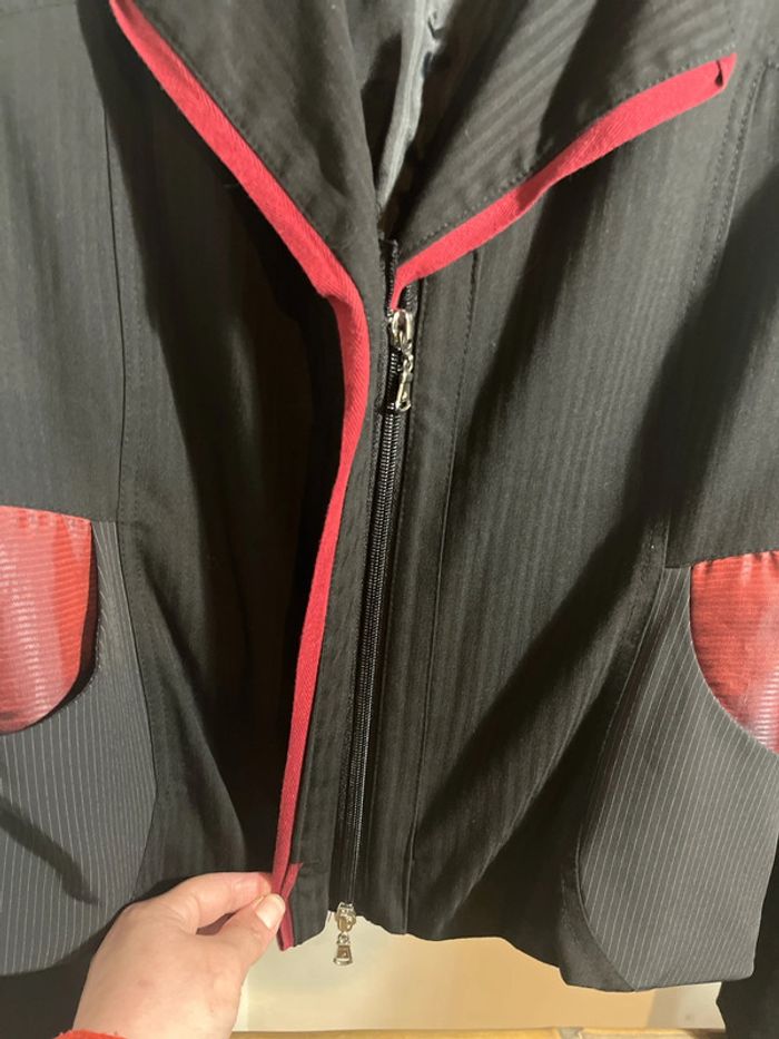 Veste noire et rouge Liliane H - photo numéro 4
