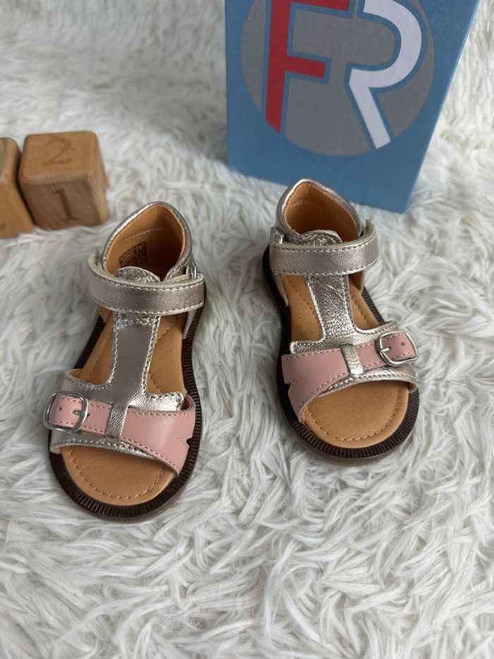 Paire de sandales Franco Romagnoli taille 21 - photo numéro 2