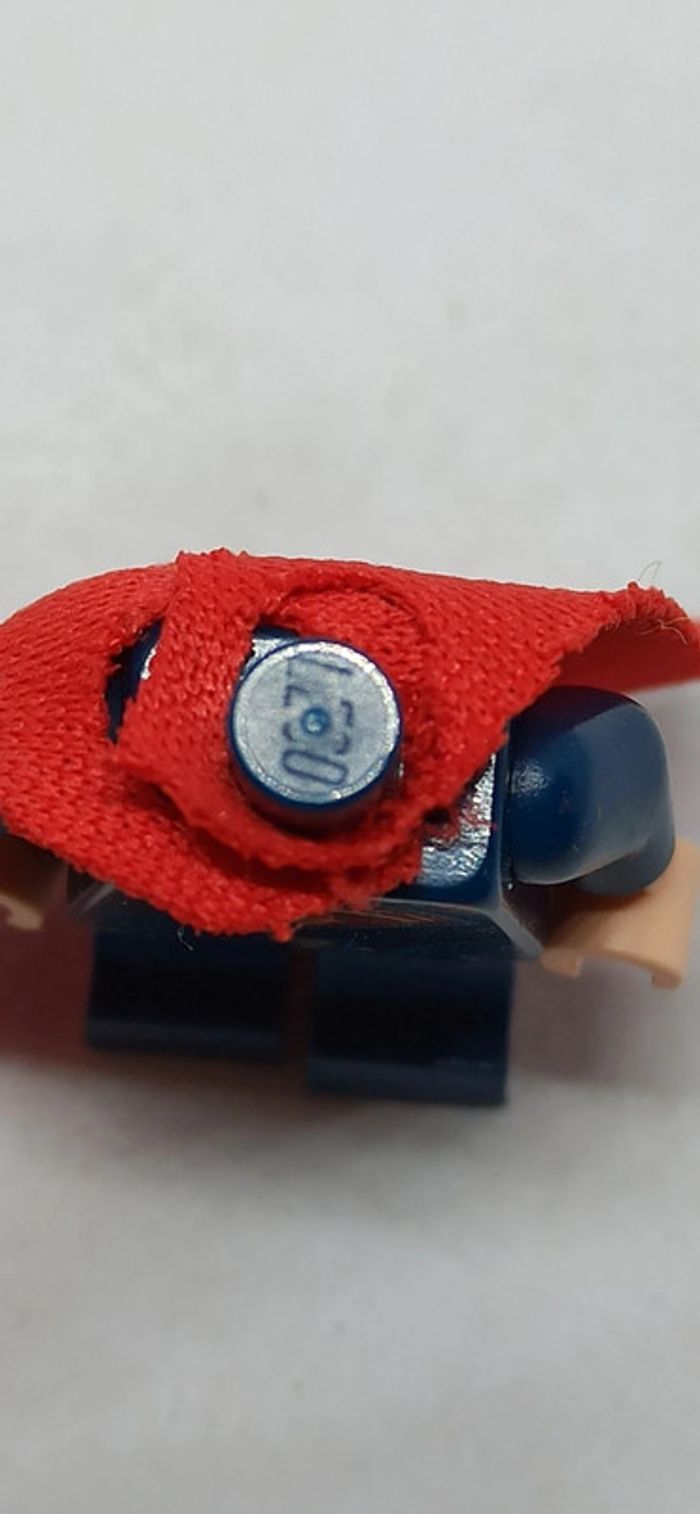 Homme superman lego avec cape rouge - photo numéro 7