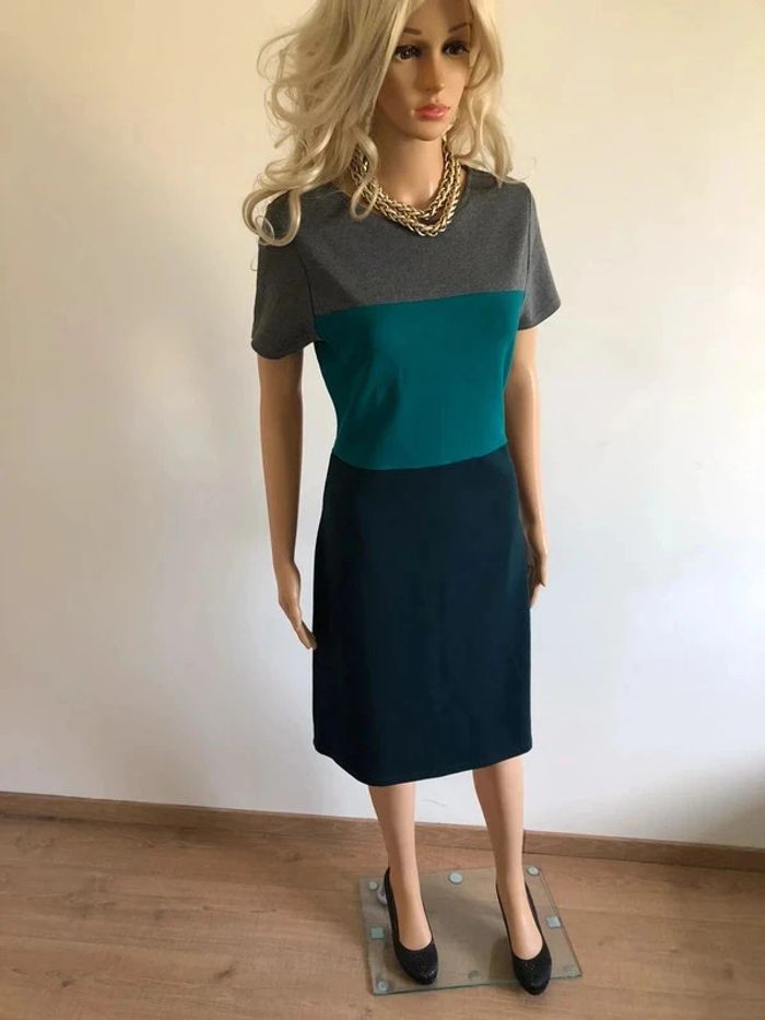 Robe grise et verte à manches courtes WE taille L jamais portée - photo numéro 4