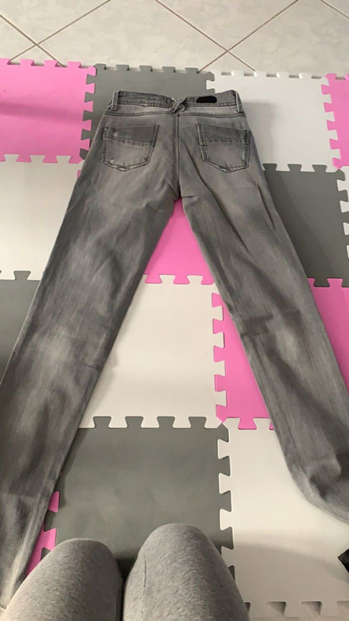 Jean stradivarius taille 32 - photo numéro 2