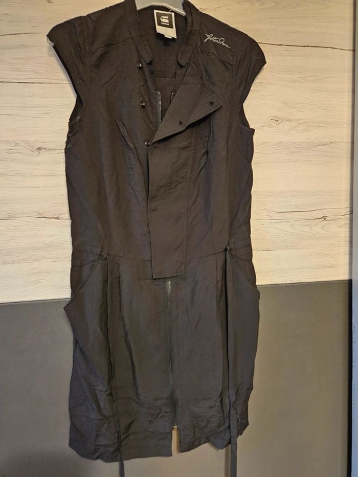 Robe noir g-star