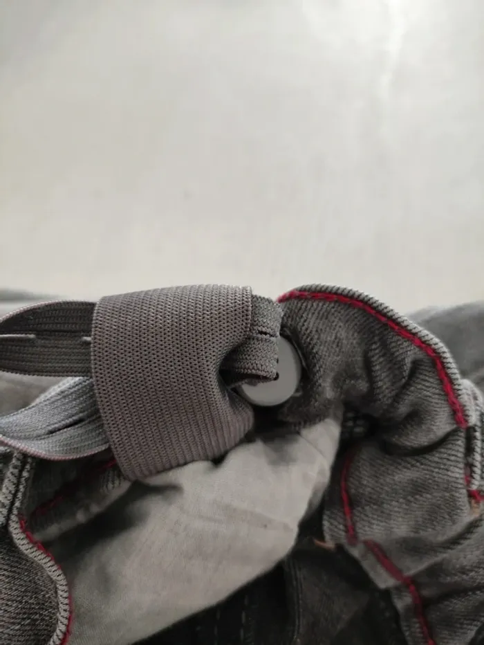 Jean gris La Redoute – 12 ans – Très bon état comme neuf - photo numéro 9