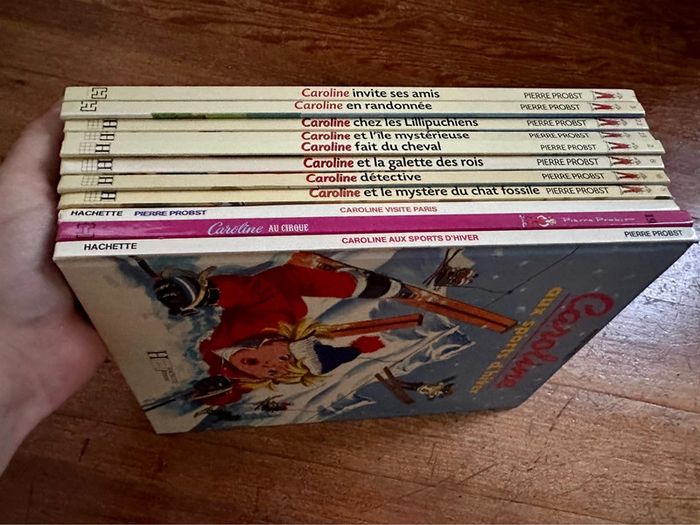 Lot de 11 albums vintage Caroline livres Pierre Probst collection Hachette jeunesse bd - photo numéro 4