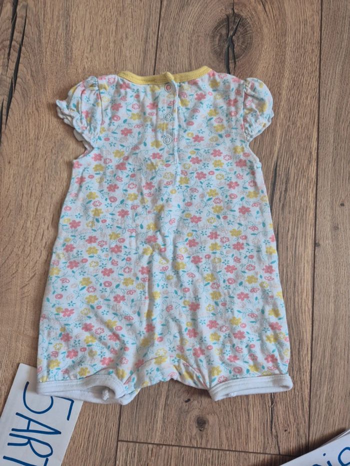 Barboteuse combishort neuve disney minnie fleurie 3 mois - photo numéro 6