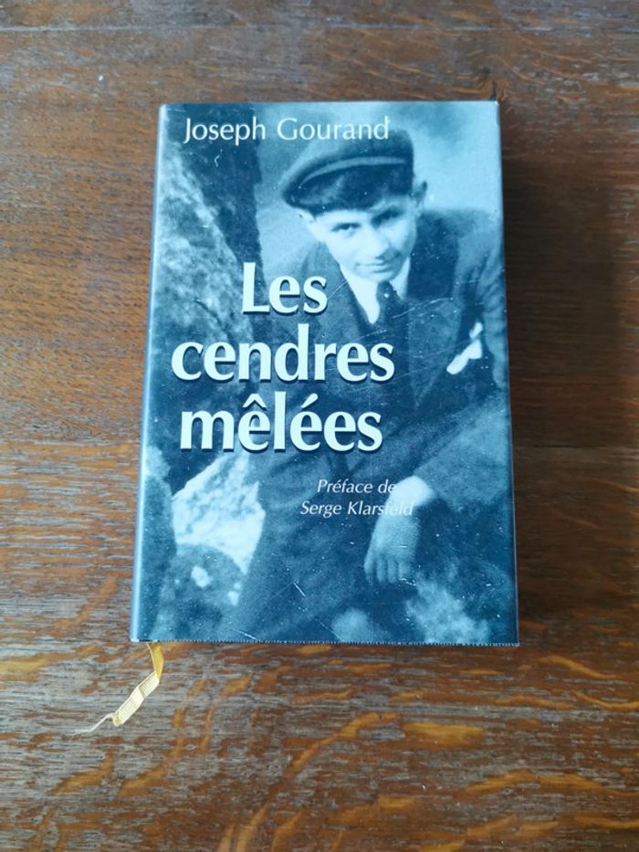 Les cendres mêlées