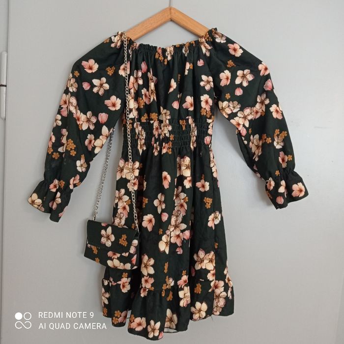 Robe vert foncé à fleurs 8ans - photo numéro 9