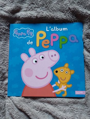 Livre l'album de Peppa pig