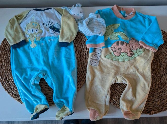 Lot pyjamas colorés 3M