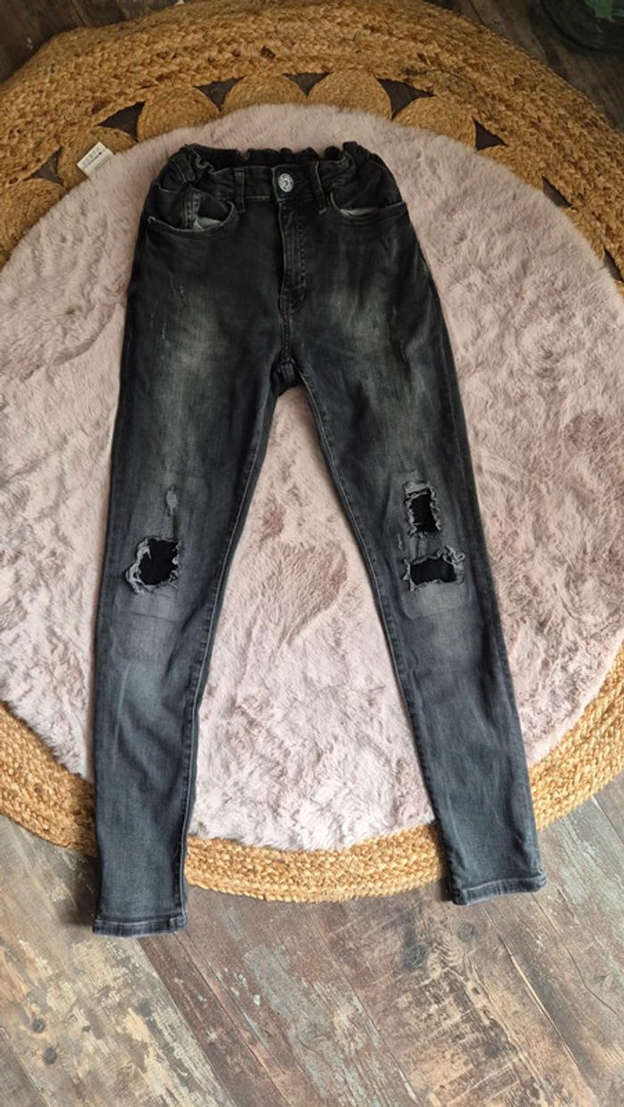 Jeans slim noir style destroyer Zara 🎸 13 / 14 ans